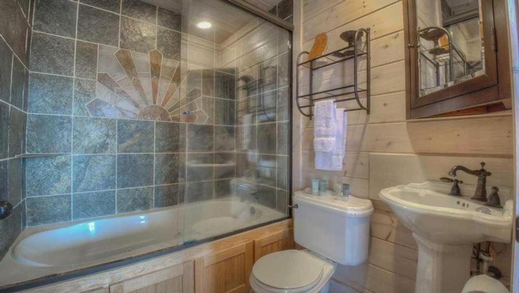 Champagne Chalet - Cuddleup Villa Morganton Ngoại thất bức ảnh