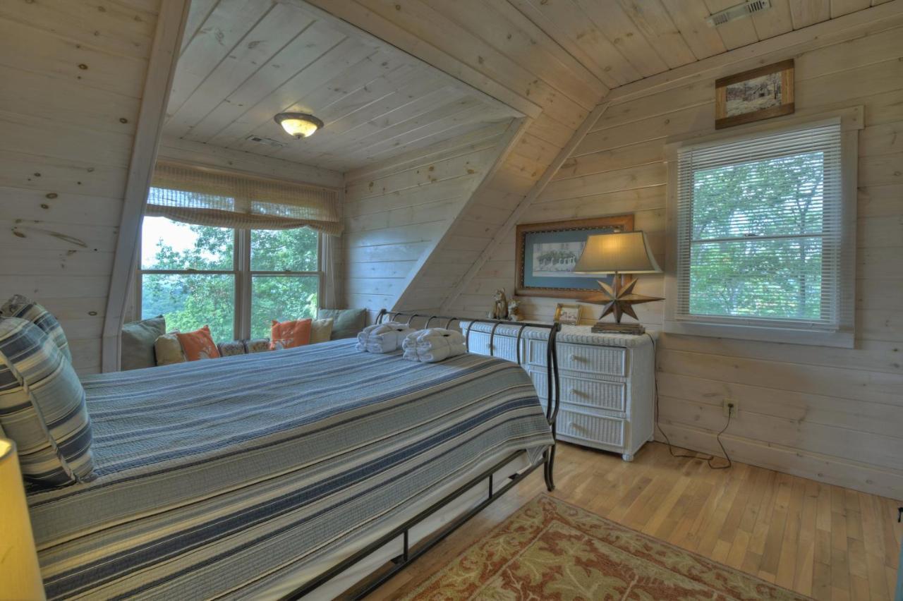 Champagne Chalet - Cuddleup Villa Morganton Ngoại thất bức ảnh