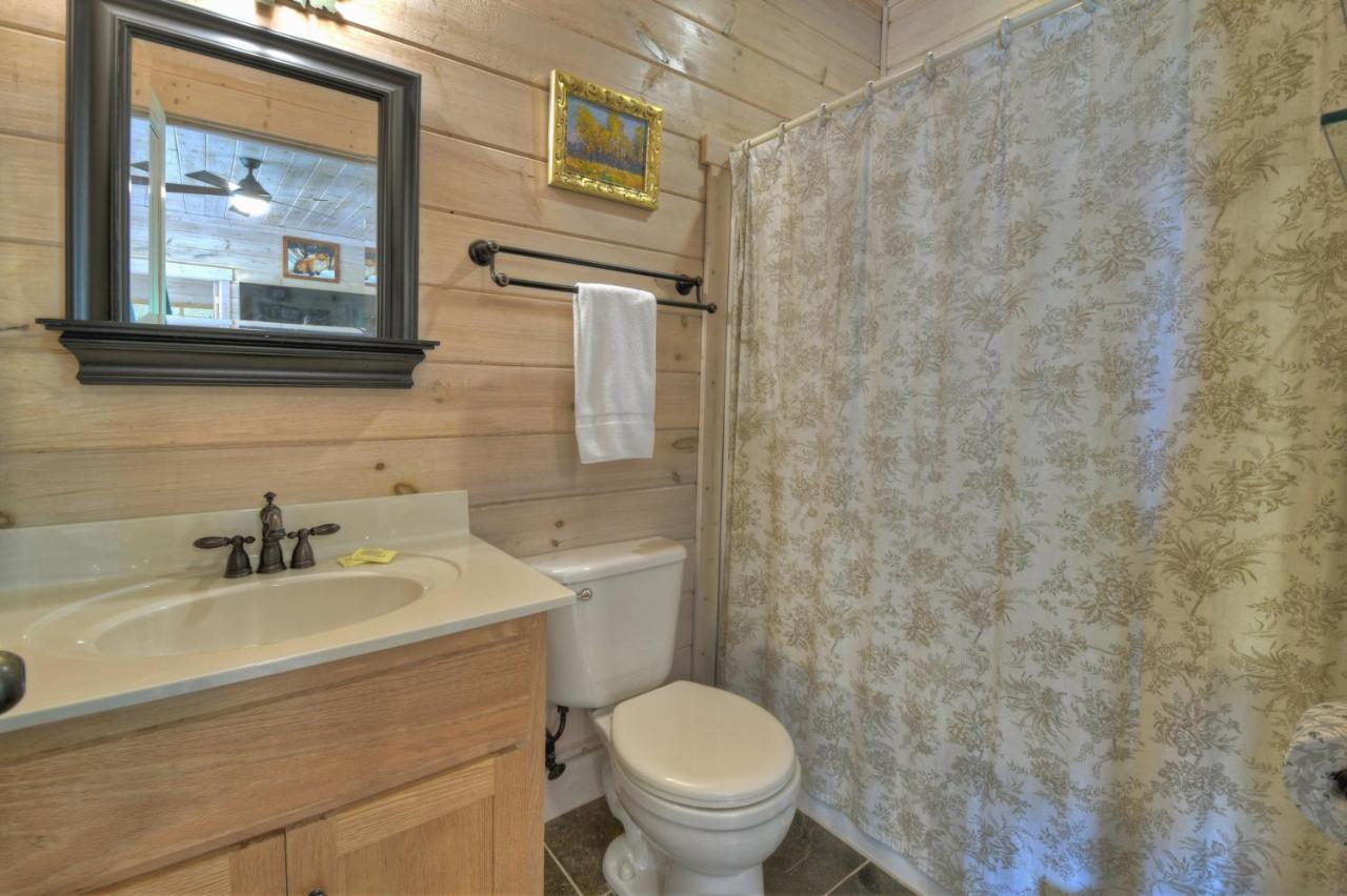 Champagne Chalet - Cuddleup Villa Morganton Ngoại thất bức ảnh